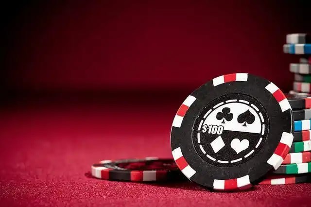 MGM Slots APK အွန်လိုင်း ကတ်ဂိမ်းများတွင် Poker နှင့် Baccarat Live Dealer Tables များဖြင့် Myanmar ကစားသမားများ Real Money ဖြင့်ကစားနေသည်