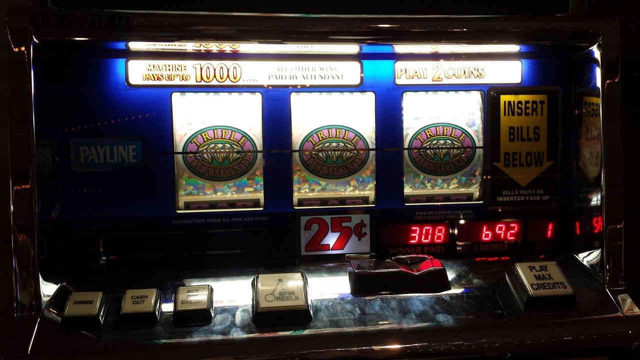 MGM Slots APK VIP Birthday Celebration တွင် Myanmar VIP Member တစ်ဦးသည် Luxury Gifts နှင့် Special Bonus များ ရရှိနေသည်